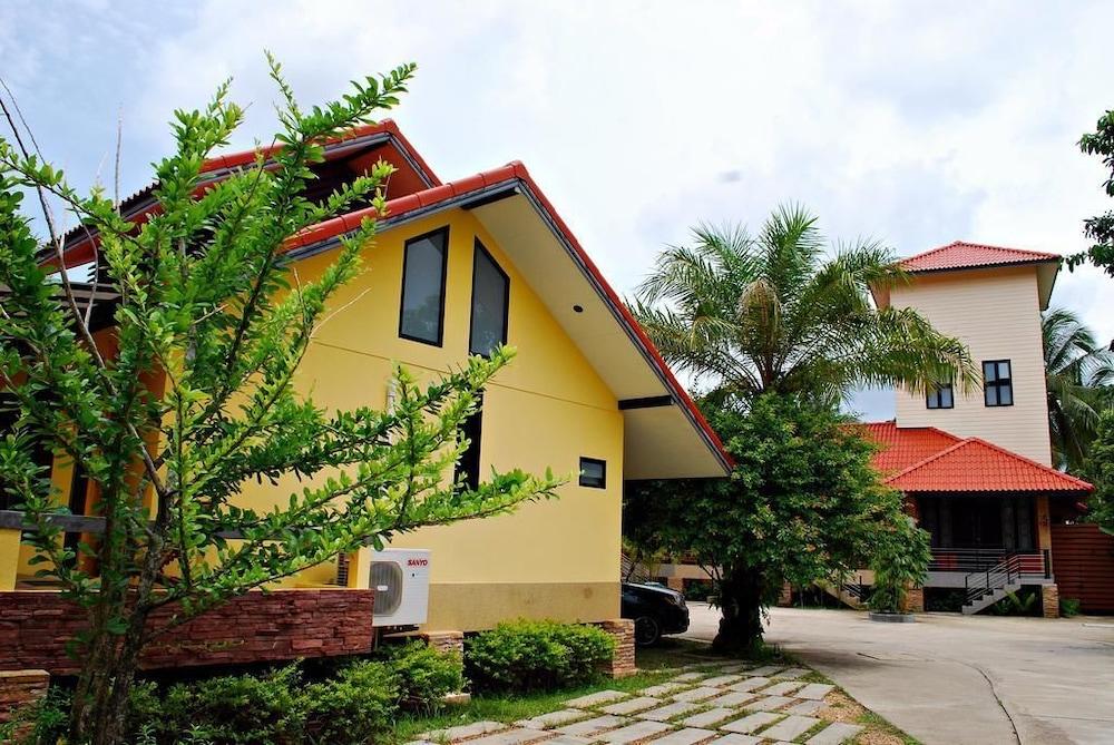 Tanisa Resort Chumphon Exterior foto