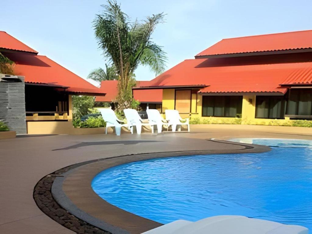 Tanisa Resort Chumphon Exterior foto
