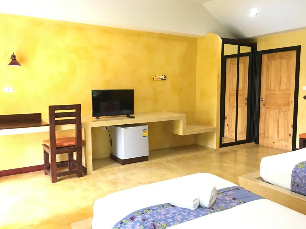 Tanisa Resort Chumphon Exterior foto